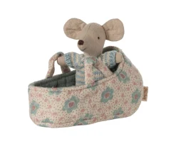 Bebé Ratón en Capazo Azul