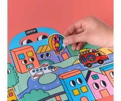 Desplegable de Pegatinas Reutilizables Omy Montessori ¡Vroom Vroom!