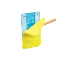 Juego de Limpieza con Escoba