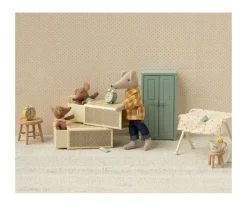 Ratoncito Bebé Dormido/Despierto en Caja de Cerillas Rosa Flowers