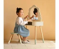 Tocador con Espejo y Taburete